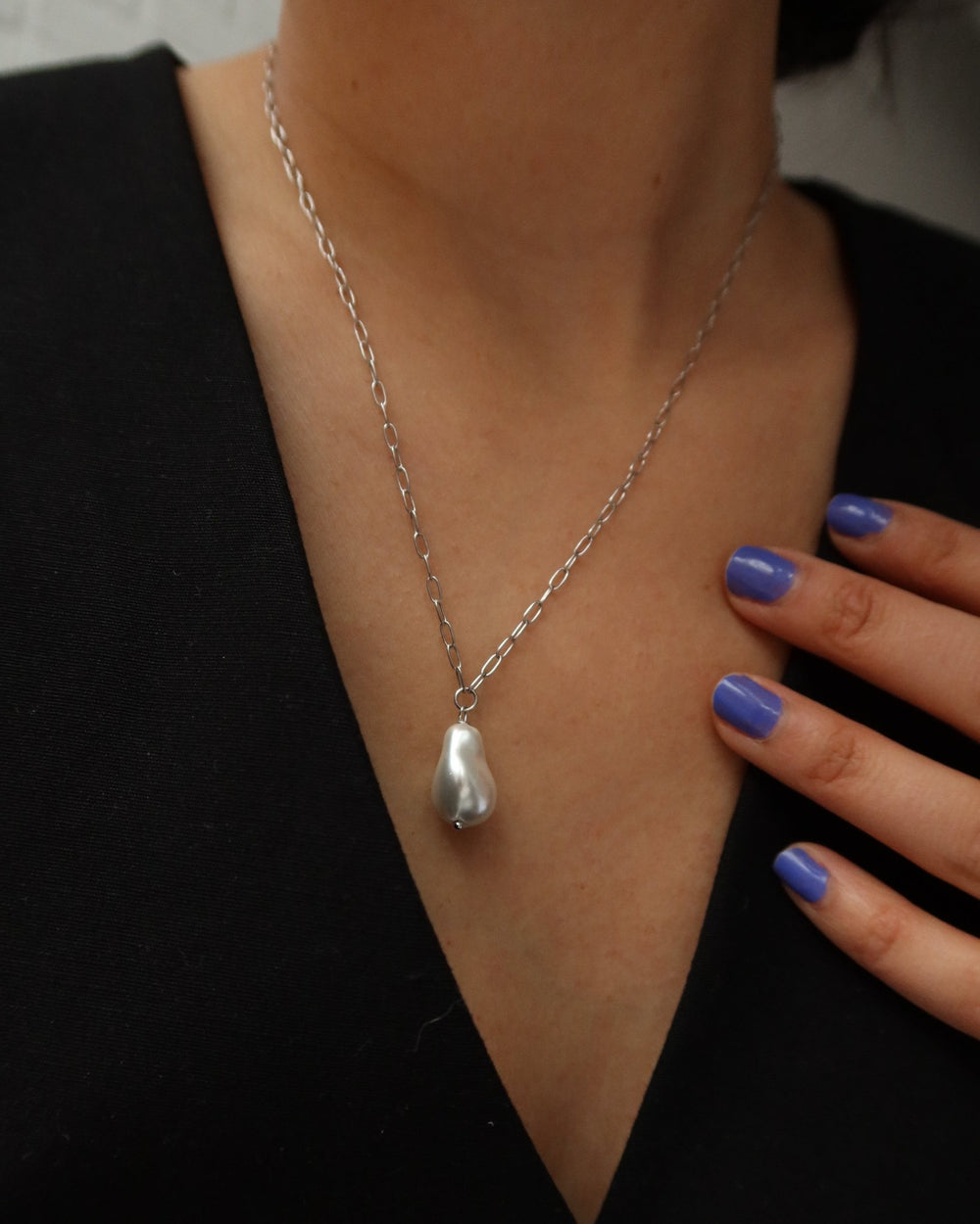 ASHLEY BAROQUE PEARL ON SMALL PAPERCLIP CHAIN - Shop Cupcakes and Cashmere