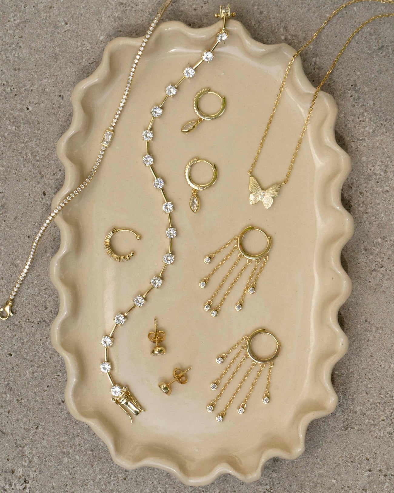 JORDAN BEZEL BAGUETTE TENNIS BRACELET - Shop Cupcakes and Cashmere