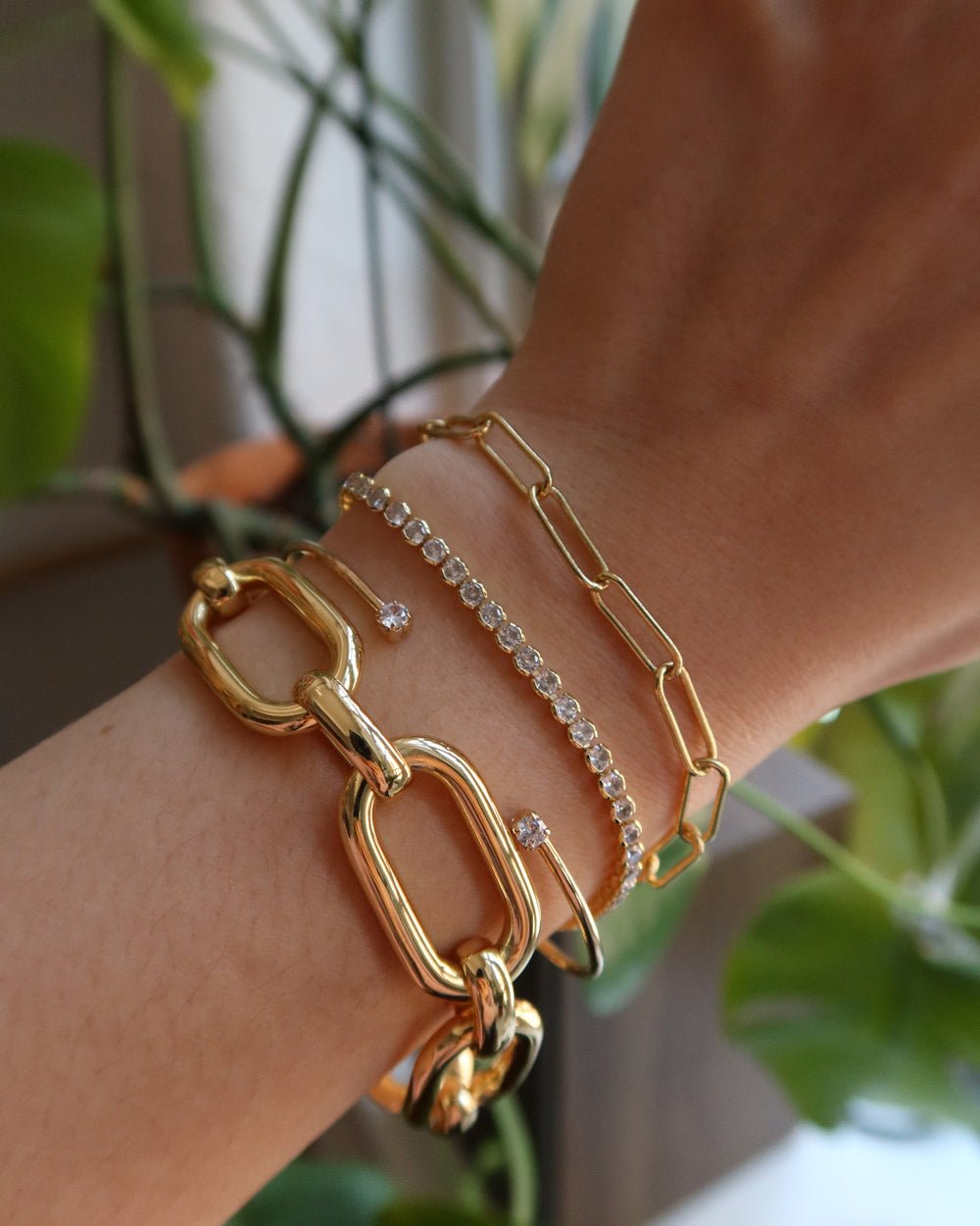 SABRINA GOLD LINK BRACELET - Shop Cupcakes and Cashmere