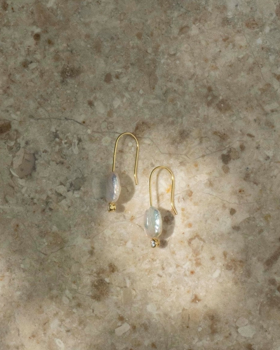 THE FELICITY ROUND PEARL DROP EARRINGS - Shop Cupcakes and Cashmere