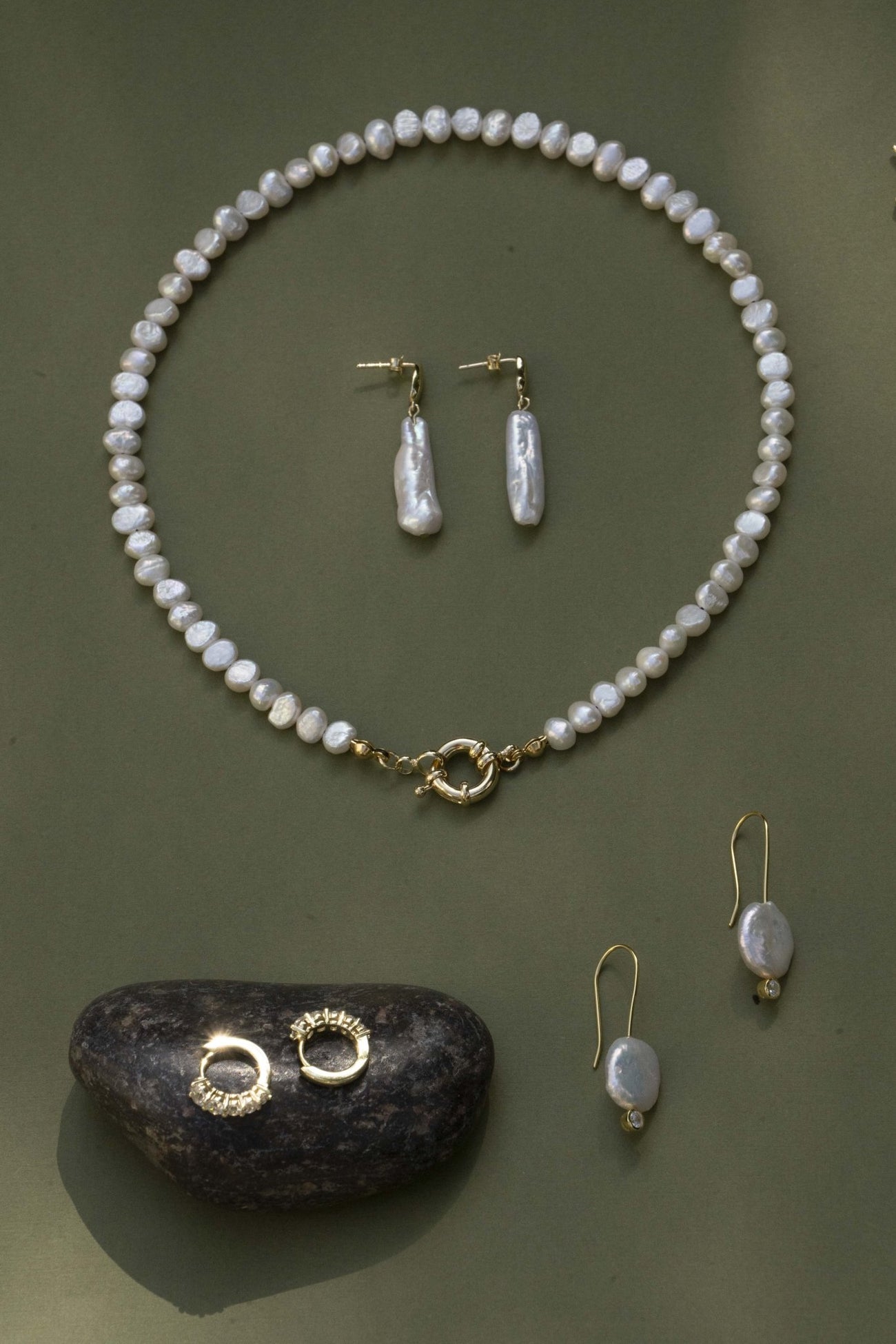 THE FELICITY ROUND PEARL DROP EARRINGS - Shop Cupcakes and Cashmere