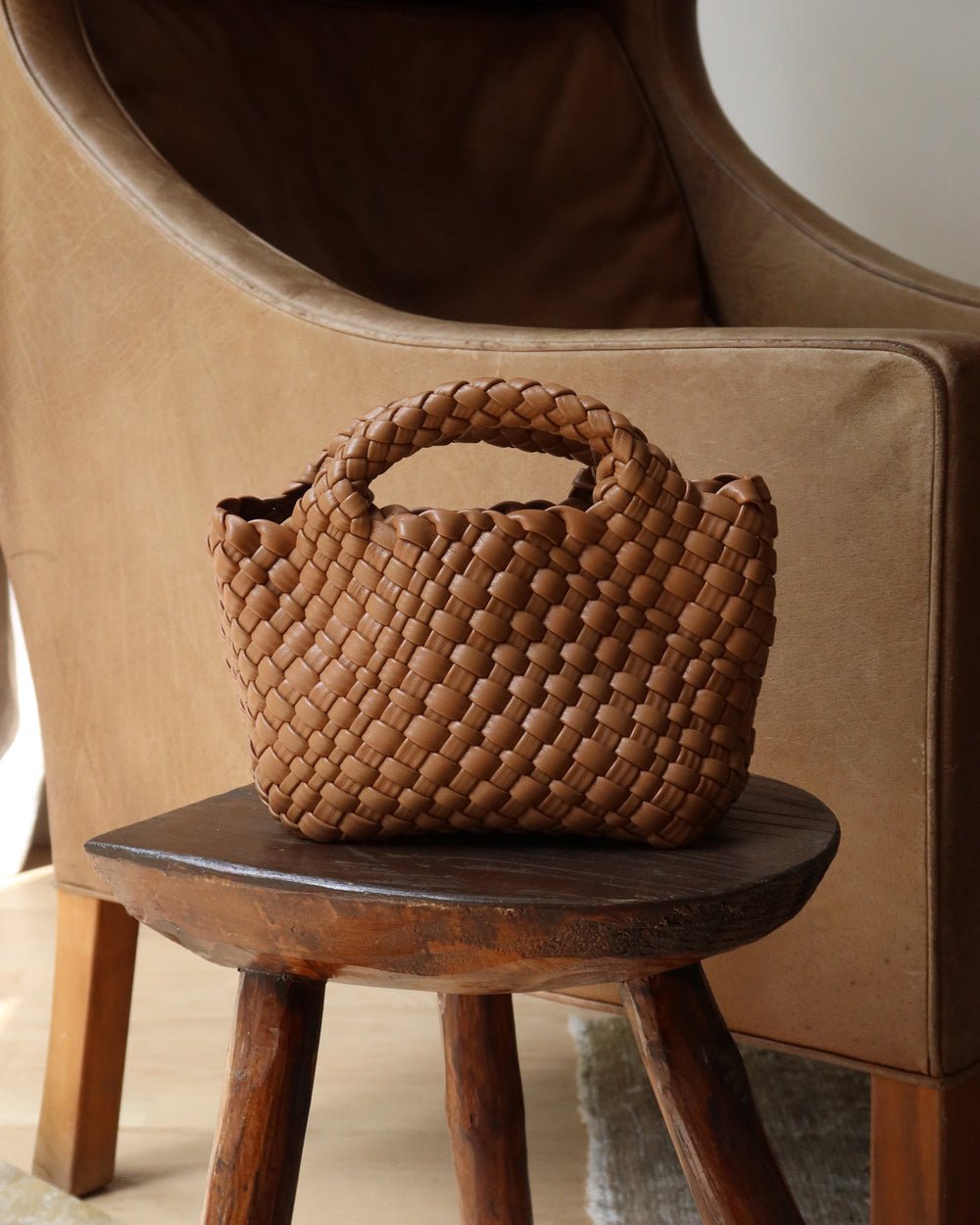 WOVEN HANDBAG SET (BROWN) - Shop Cupcakes and Cashmere